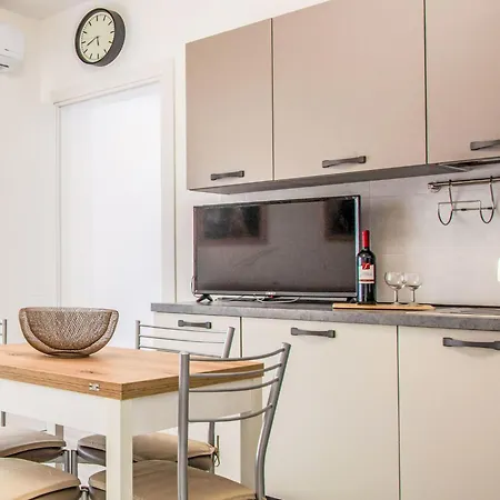 Apartamento Corallo By Interhome Viareggio