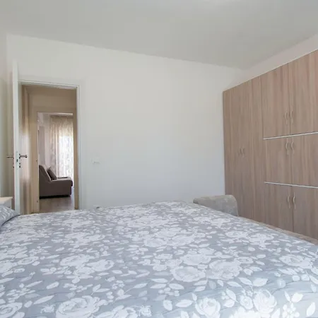 Corallo By Interhome Viareggio