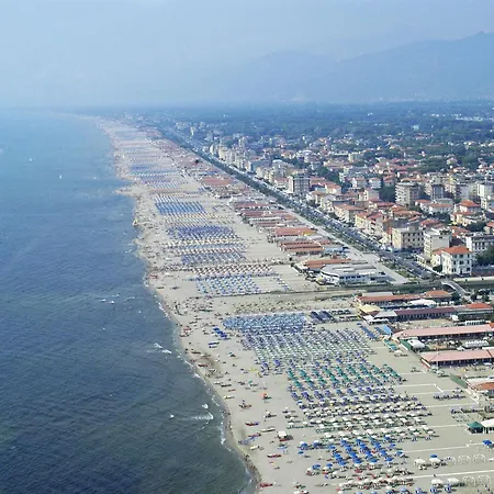 Corallo By Interhome Viareggio